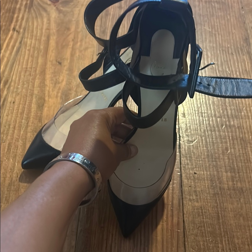 Elegant Black Women's Heels - Picture 3 of 4